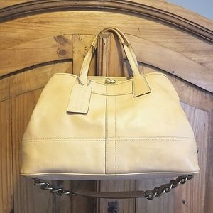 Coach Hamptons 10th anniversary legacy in Vachetta ❤️make me an offer